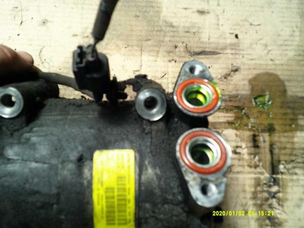 COMPRESSEUR DE CLIMATISATION FORD/MAZDA/VOLVO - Vue 2